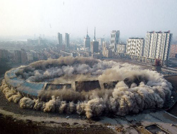 沈陽(yáng)五里河體育場(chǎng)拆除爆破